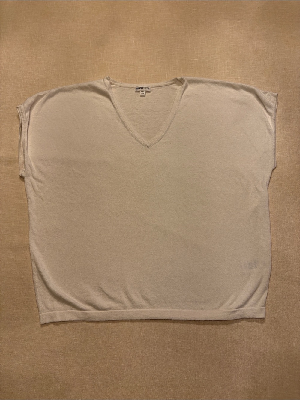 Minnie Rose white V-Neck Short Sleeve Top